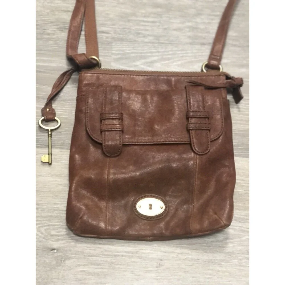 Fossil Vintage Genuine Brown Leather Handbag Hobo Shoulder Bag Crossbody
